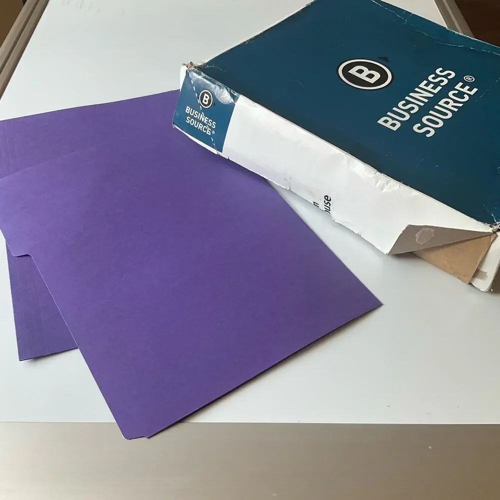 Business Source Interior Folder 1/3 Cut, Letter Size 5/8